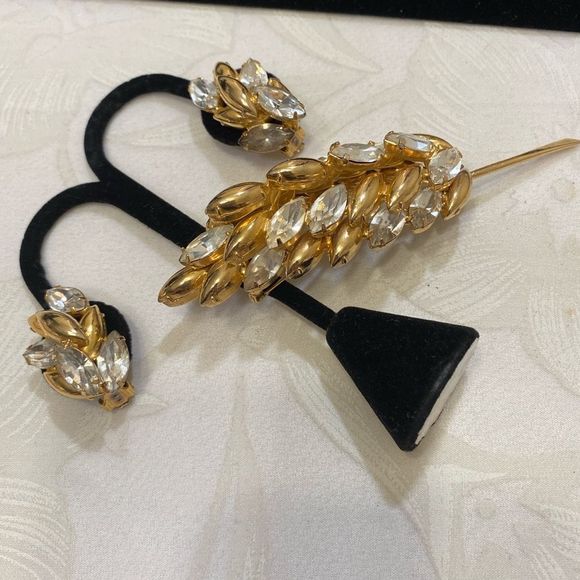 Vintage Alice Caviness Dimensional Demi Parure - Picture 8 of 9